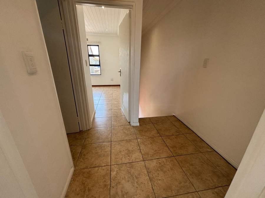 To Let 2 Bedroom Property for Rent in Hagley Western Cape